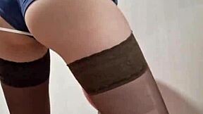 क्यों न मिस्ट्रेस एल्जा कॉम के सेक्सी अस और गुब्बारों की पूजा करें?