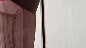 क्यों न मिस्ट्रेस एल्जा कॉम के सेक्सी अस और गुब्बारों की पूजा करें?