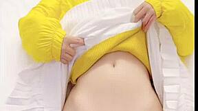 Moc Bom Em Loli Shows Off Wet Vietnamese Skills