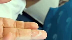 Moc Bom Em Loli Shows Off Wet Vietnamese Skills