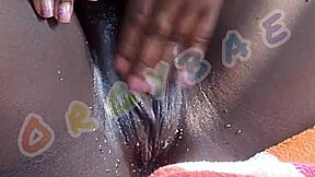 Hej, tyhle kurvy se spojily na divokou trojku s chlapem z baru!