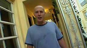 Milf housewife gets rough quickie fuck with wet pussy