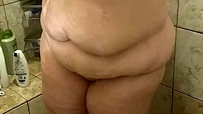 Jo, ujel sem svojo oblo bbw ženo prati v prhi