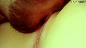 damn, check this hot amateur pussy licking up close!