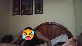 hago el amor con uno de mis suscriptores que era chibolo y duro mas de 50 minutos y me dejo bien cachada