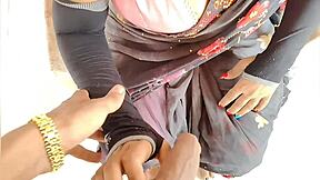 सेक्स विडियो देखकर गरम हो गयी आंटी के साथ देसी चुदाई, गरम होकर बेंट ओवर डोग्गीस्टाइल में चुदाई