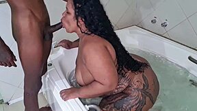 i debut my new toy in the jacuzzi for some anal fun