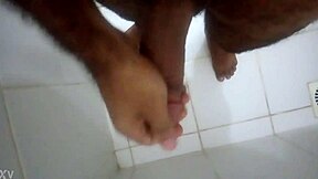 Emo Girl Demonstrates Her Style in Detailed Session