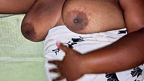 Milf screams on lover's dick, can't take it anymore