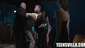 Dia ambil kontol hitam besar macam juara Isiah Maxwell Adria Rae