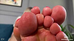 Goddess Teases with Oily Feet