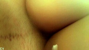 ricos sentones are so sexy, shaking that ass.