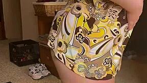 joan day flaunts curvy body in see-through leggings