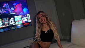 sisters best friend luna luxe blows bubbles in fantasy