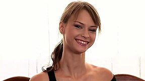 i'm watchin this babe with slutty skills get her pussy licked