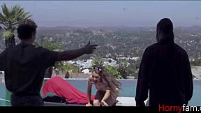 तुम्हारी स्टेप सिस्टर की सीक्रेट फैंटेसी क्या है, एलेना कोश्का जोर से चोदती?