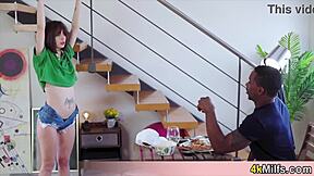 Hypno trick fills pizza delivery pussy