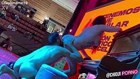 trío en el escenario 2019