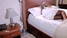 เบื้องหลัง