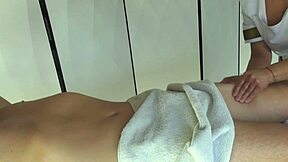 Thai massage salon oils and handjob