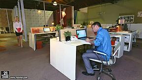 Goldie Rush Feels Emotional Footjob and Blowjob at Work