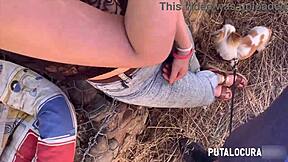 La bella Maria chupa en la calle y la pillan