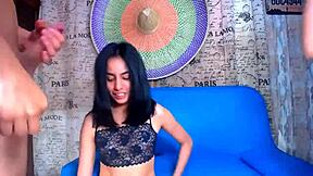 Happy guy with latinas 😍