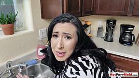 fucking my busty stepmother while she's doing the dishes