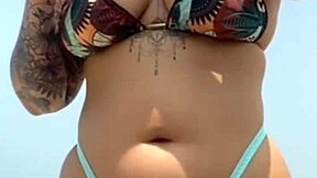 Encontrei um f� na praia e deixei ele passar bronzeador em mim?