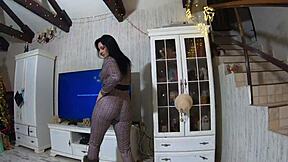 Horny Asian Lady Yui Kasugano Creampied Outdoors in Wild Scene