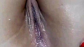 In Guayaquil, amateur model Manaba Sammy masturbates in a prepaid session mixing oral and anal.