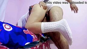 me coji al padrastro de mi mejor amiga y recibi verga en mi chochito virgen