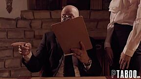 jill kassidy plays secretary role