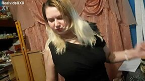 this way my next-door neighbor encourages men in chat rooms to meet and fuck sometimes she succeeds