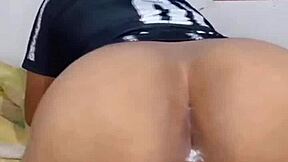 i'm a novinha trans on all fours, playing with my dildo solo