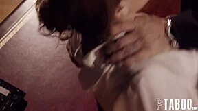 jill kassidy plays secretary role