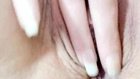 chrissybee playing with her throbbing wet pussy