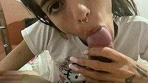 Flaca sexy chupa polla como una campeona