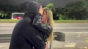 esposa com outro na frente do corno dando gostoso em via publica. leva ele pro cafofo e inicia sessao de esfregar ate o amigo bota tudo.