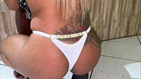 esposa com outro na frente do corno dando gostoso em via publica. leva ele pro cafofo e inicia sessao de esfregar ate o amigo bota tudo.