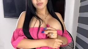 rich argentinian woman caught on the street in a surprising moment