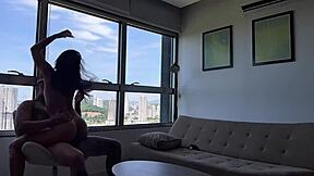 sonhei que estava gozando e acordei fudendo gotosinho de frente ao mar