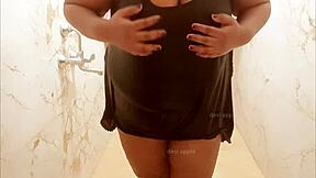 Sneaky milf showing her boobs