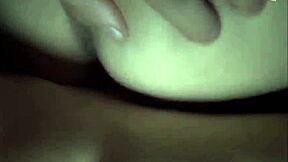 الخليلة السابقة تعطي بلوب جوب في السيارة وهي تقود