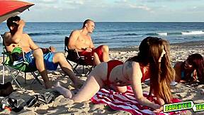 Remaja Kotor 18+ Tunduk untuk Kongkek Monster Doggystyle