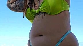 hoje estou tao molhada que so de o pau encostar ja entra