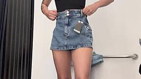 omg, barely legal sweetierjasmin strippin’ in a store cabin… shoppin’ got crazy wild!