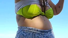 hoje estou tao molhada que so de o pau encostar ja entra