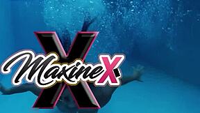 lusty maxine x ribs her pantyhose