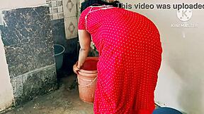 Desi mødre knepper nabodrengene!